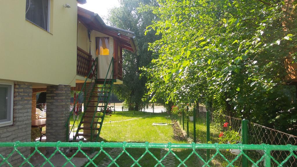 Tiszavirag Vendeghaz Villa Szeged Bagian luar foto